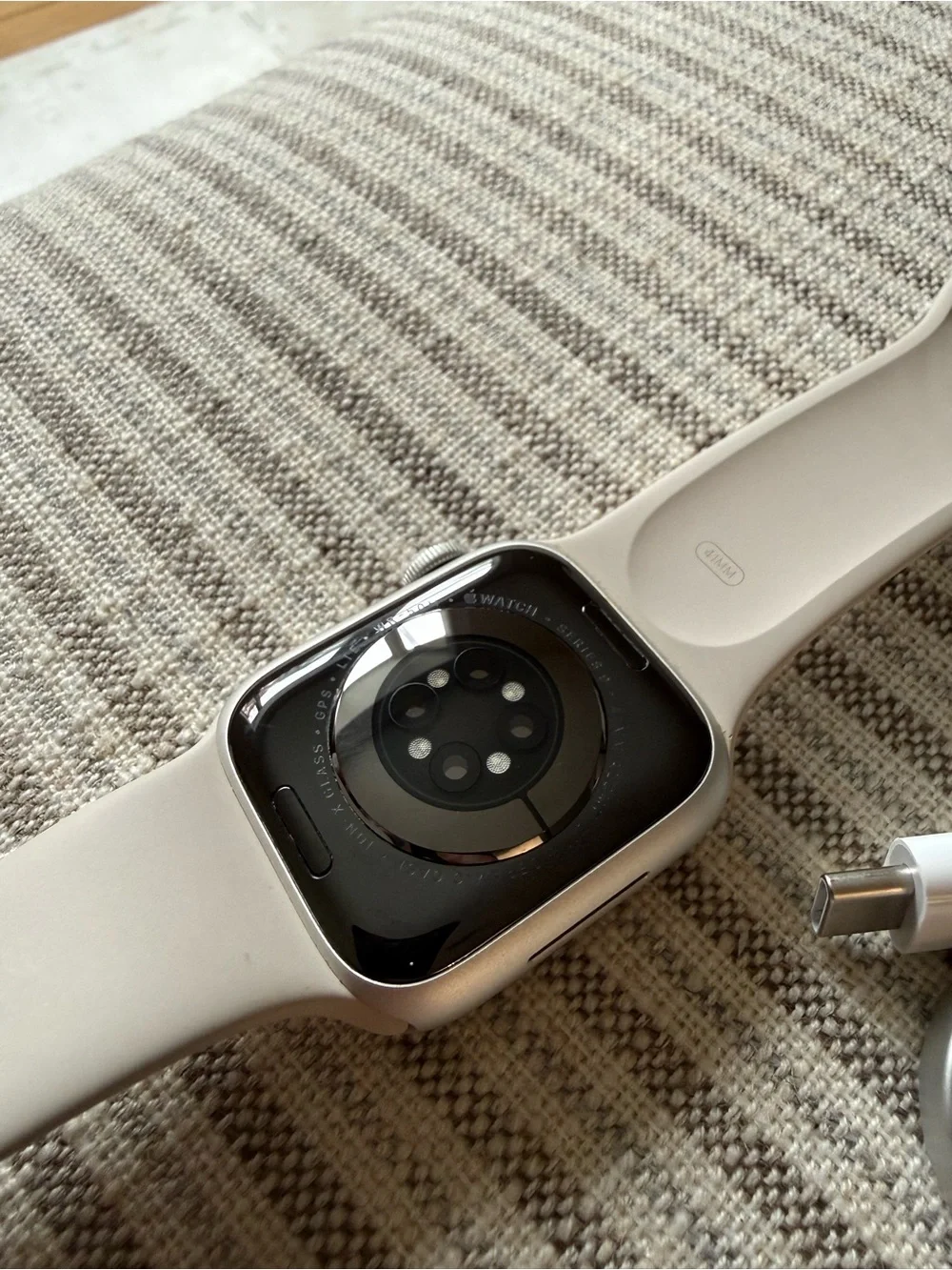 Apple Watch Series 9 41mm Cellular + GPS- Starlight